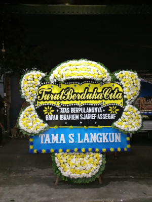 Papan Bunga Duka di Wonosalam